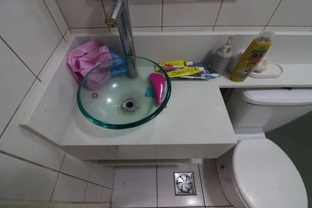 Casa de condomínio à venda com 73m², 3 quartos e 1 vagaBanheiro Social