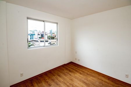 Apartamento para alugar com 3 quartos, 77m² em Alípio de Melo, Belo Horizonte