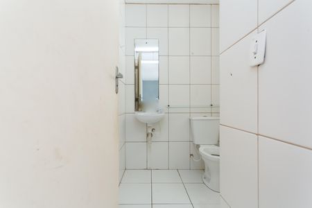 Banheiro  de apartamento à venda com 2 quartos, 55m² em Colônia (zona Leste), São Paulo