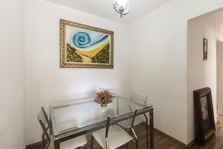 Apartamento à venda com 74m², 3 quartos e 1 vagaSala 