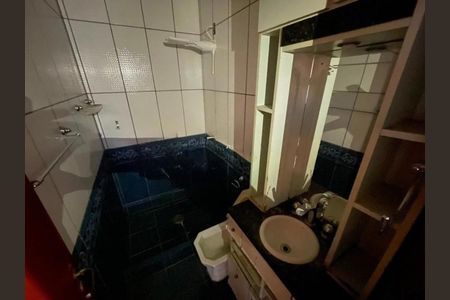 Banheiro 1 de casa para alugar com 3 quartos, 200m² em Sarandi, Porto Alegre
