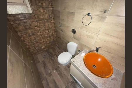 Banheiro 3 de casa para alugar com 3 quartos, 200m² em Sarandi, Porto Alegre