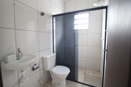 Banheiro de casa para alugar com 2 quartos, 125m² em Jardim Angelina, São Paulo