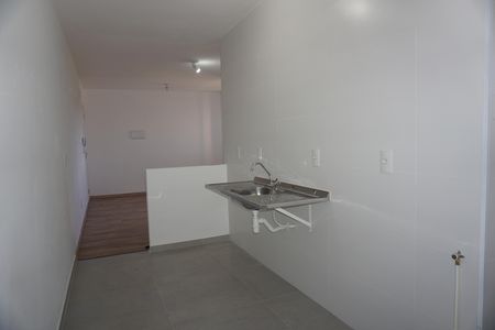 Cozinha de apartamento para alugar com 2 quartos, 52m² em Jardim de Lourdes, Embu das Artes