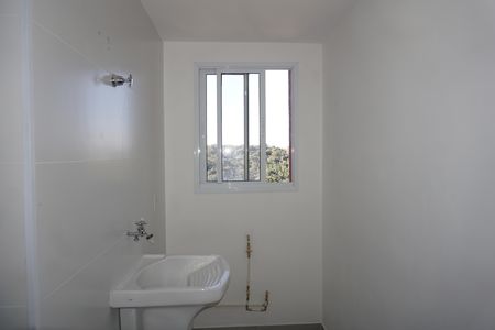 Lavanderia de apartamento para alugar com 2 quartos, 52m² em Jardim de Lourdes, Embu das Artes