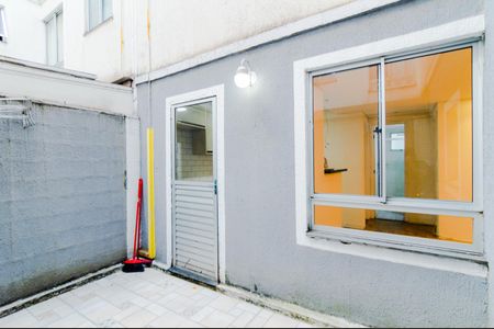 Área de Serviço de apartamento para alugar com 2 quartos, 48m² em Jardim Ansalca, Guarulhos