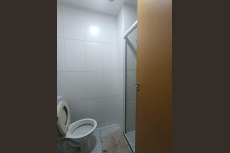 Banheiro de apartamento para alugar com 2 quartos, 55m² em Luz, Nova Iguaçu