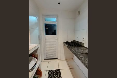 cozinha de apartamento para alugar com 2 quartos, 55m² em Luz, Nova Iguaçu