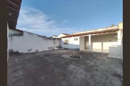 Área comum de casa para alugar com 3 quartos, 300m² em Santa Mônica, Uberlândia