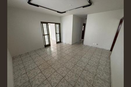 Sala de casa para alugar com 3 quartos, 300m² em Santa Mônica, Uberlândia