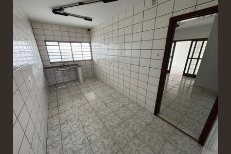 Casa para alugar com 3 quartos, 300m² em Santa Mônica, Uberlândia