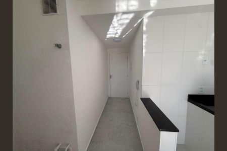 Corredor de apartamento à venda com 2 quartos, 39m² em Jardim Maringa, São Paulo