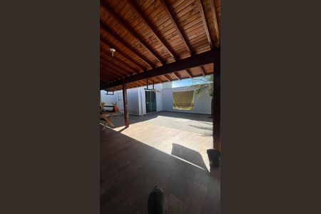Casa à venda com 360m², 3 quartos e 2 vagas