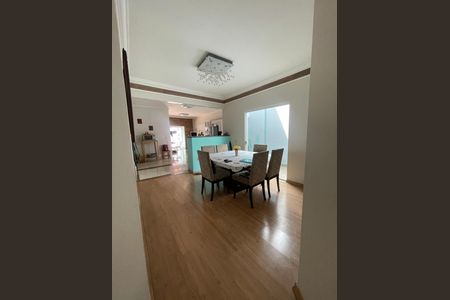 Casa à venda com 360m², 3 quartos e 2 vagas