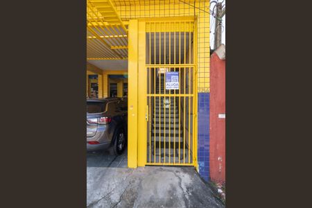 Fachada de casa para alugar com 1 quarto, 60m² em Vila Nhocuné, São Paulo