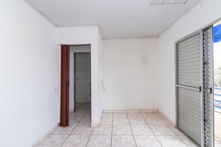 Quarto de casa para alugar com 1 quarto, 60m² em Vila Nhocuné, São Paulo