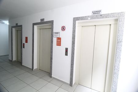 Apartamento para alugar com 49m², 2 quartos e 1 vagaElevadores