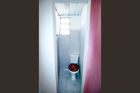 Banheiro da Suíte de casa para alugar com 2 quartos, 40m² em Jardim América, Rio de Janeiro