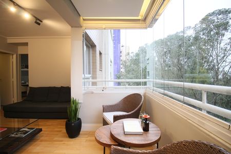 Sala de apartamento à venda com 2 quartos, 72m² em Vila Andrade, São Paulo