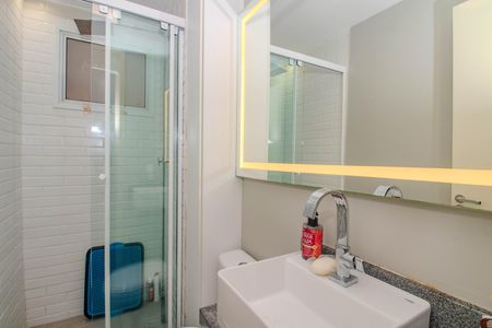 Apartamento à venda com 67m², 3 quartos e 1 vaga Apartamento à venda com 67m², 3 quartos e 1 vagaBanheiro Social