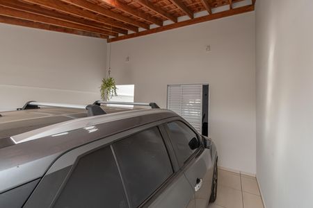 Garagem  de casa à venda com 2 quartos, 125m² em Jardim Dal’orto, Sumaré