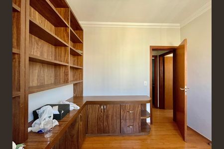 Apartamento para alugar com 4 quartos, 200m² em Palmares, Belo Horizonte