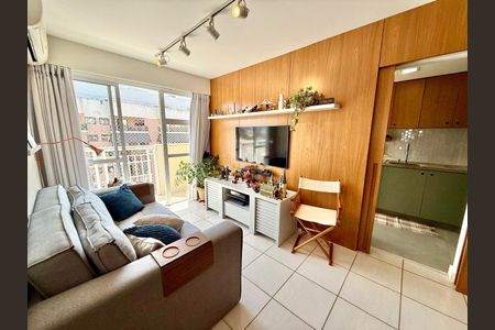 Apartamento para alugar com 79m², 3 quartos e 1 vaga Apartamento para alugar com 79m², 3 quartos e 1 vagaSala