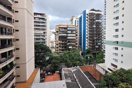 Apartamento à venda com 150m², 3 quartos e 2 vagas Apartamento à venda com 150m², 3 quartos e 2 vagasQuarto 2