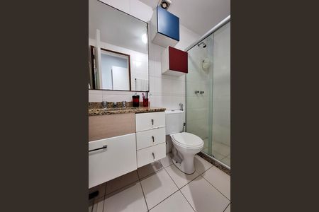 Apartamento à venda com 150m², 3 quartos e 2 vagas Apartamento à venda com 150m², 3 quartos e 2 vagasBanheiro da Suíte 1