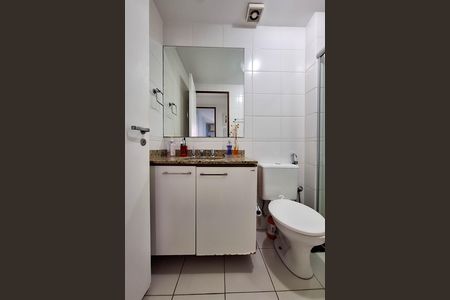 Apartamento à venda com 150m², 3 quartos e 2 vagas Apartamento à venda com 150m², 3 quartos e 2 vagasBanheiro Social