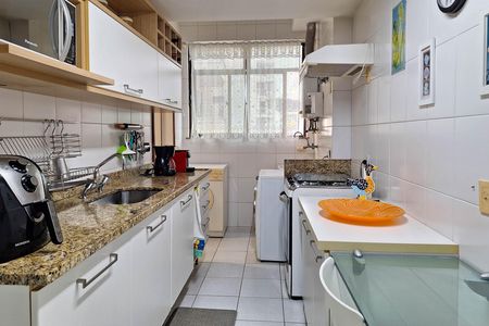 Apartamento à venda com 150m², 3 quartos e 2 vagas Apartamento à venda com 150m², 3 quartos e 2 vagasCozinha