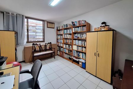 Quarto 1 de apartamento para alugar com 3 quartos, 150m² em Icaraí, Niterói