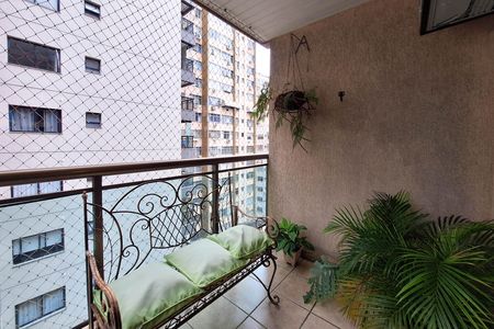 Apartamento à venda com 150m², 3 quartos e 2 vagas Apartamento à venda com 150m², 3 quartos e 2 vagasvaranda da suite