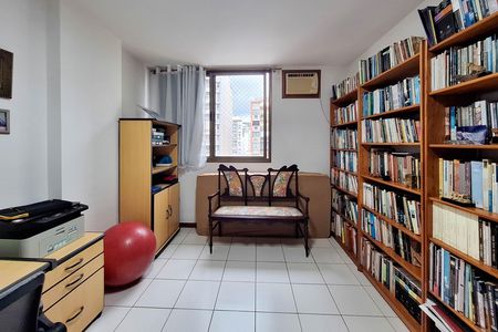 Quarto 1 de apartamento para alugar com 3 quartos, 150m² em Icaraí, Niterói