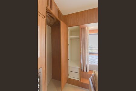Studio para alugar com 32m², 1 quarto e sem vaga Studio para alugar com 32m², 1 quarto e sem vagaSala/Quarto