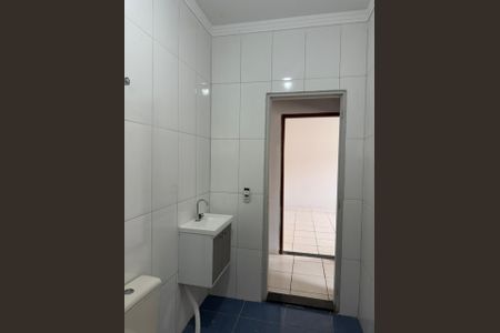 Casa para alugar com 210m², 2 quartos e 2 vagas Casa para alugar com 210m², 2 quartos e 2 vagasBanheiro social