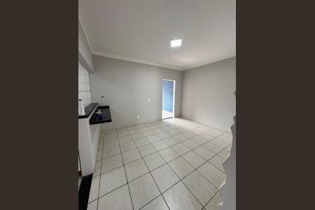 Casa para alugar com 210m², 2 quartos e 2 vagas Casa para alugar com 210m², 2 quartos e 2 vagasCozinha
