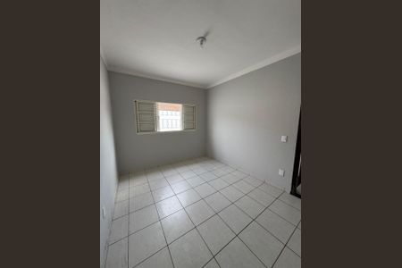 Casa para alugar com 210m², 2 quartos e 2 vagas Casa para alugar com 210m², 2 quartos e 2 vagasQuarto 2