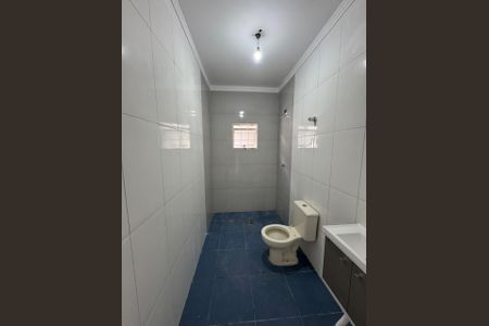 Casa para alugar com 210m², 2 quartos e 2 vagas Casa para alugar com 210m², 2 quartos e 2 vagasBanheiro social