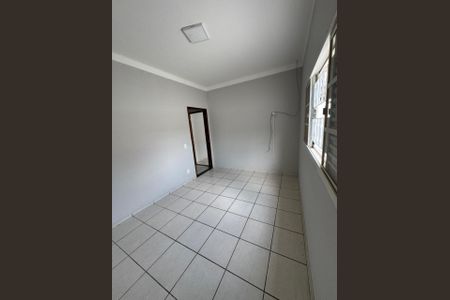 Casa para alugar com 210m², 2 quartos e 2 vagas Casa para alugar com 210m², 2 quartos e 2 vagasQuarto