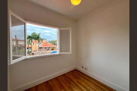Casa à venda com 171m², 3 quartos e 4 vagas Casa à venda com 171m², 3 quartos e 4 vagasSuíte 3
