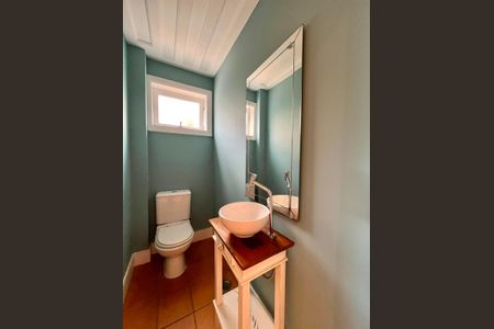 Casa à venda com 171m², 3 quartos e 4 vagas Casa à venda com 171m², 3 quartos e 4 vagasLavabo