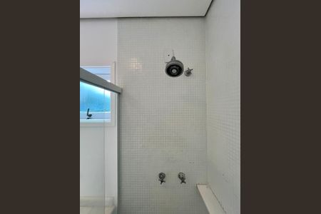 Casa à venda com 171m², 3 quartos e 4 vagas Casa à venda com 171m², 3 quartos e 4 vagasBanheiro da Suíte