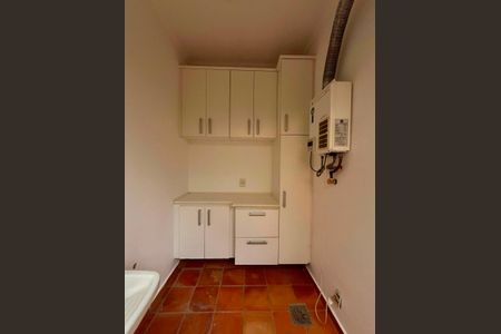 Casa à venda com 171m², 3 quartos e 4 vagas Casa à venda com 171m², 3 quartos e 4 vagasÁrea de Serviço