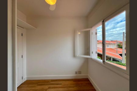 Casa à venda com 171m², 3 quartos e 4 vagas Casa à venda com 171m², 3 quartos e 4 vagasSuíte 3