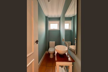 Casa à venda com 171m², 3 quartos e 4 vagas Casa à venda com 171m², 3 quartos e 4 vagasLavabo