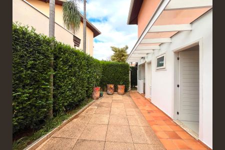 Casa à venda com 171m², 3 quartos e 4 vagas Casa à venda com 171m², 3 quartos e 4 vagasQuintal