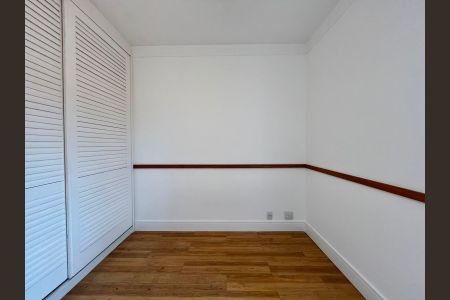 Casa à venda com 171m², 3 quartos e 4 vagas Casa à venda com 171m², 3 quartos e 4 vagasQuarto 2