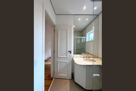 Casa à venda com 171m², 3 quartos e 4 vagas Casa à venda com 171m², 3 quartos e 4 vagasBanheiro da Suíte
