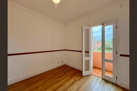 Casa à venda com 171m², 3 quartos e 4 vagas Casa à venda com 171m², 3 quartos e 4 vagasQuarto 2